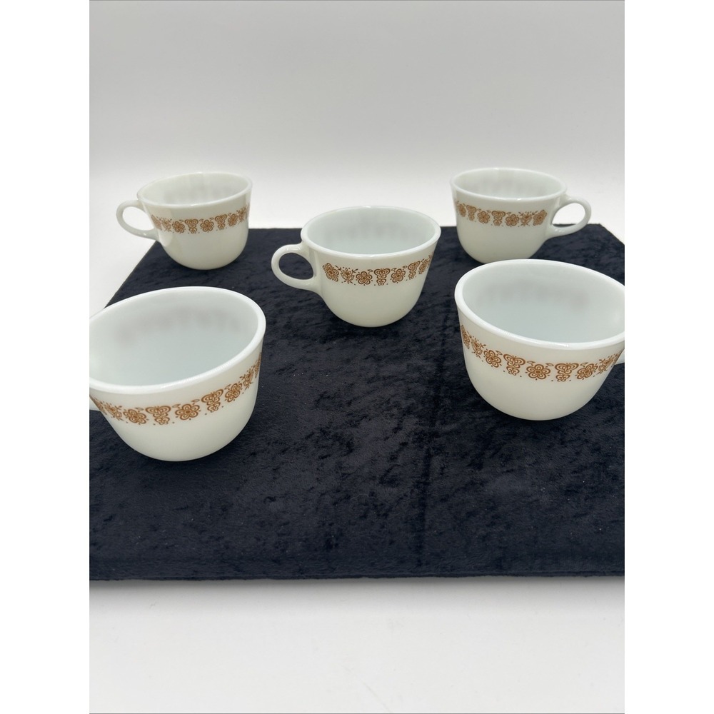 Pyrex Tea Coffee Cups Lot Of 5 VINTAGE Mugs Butterfly Gold C Handle